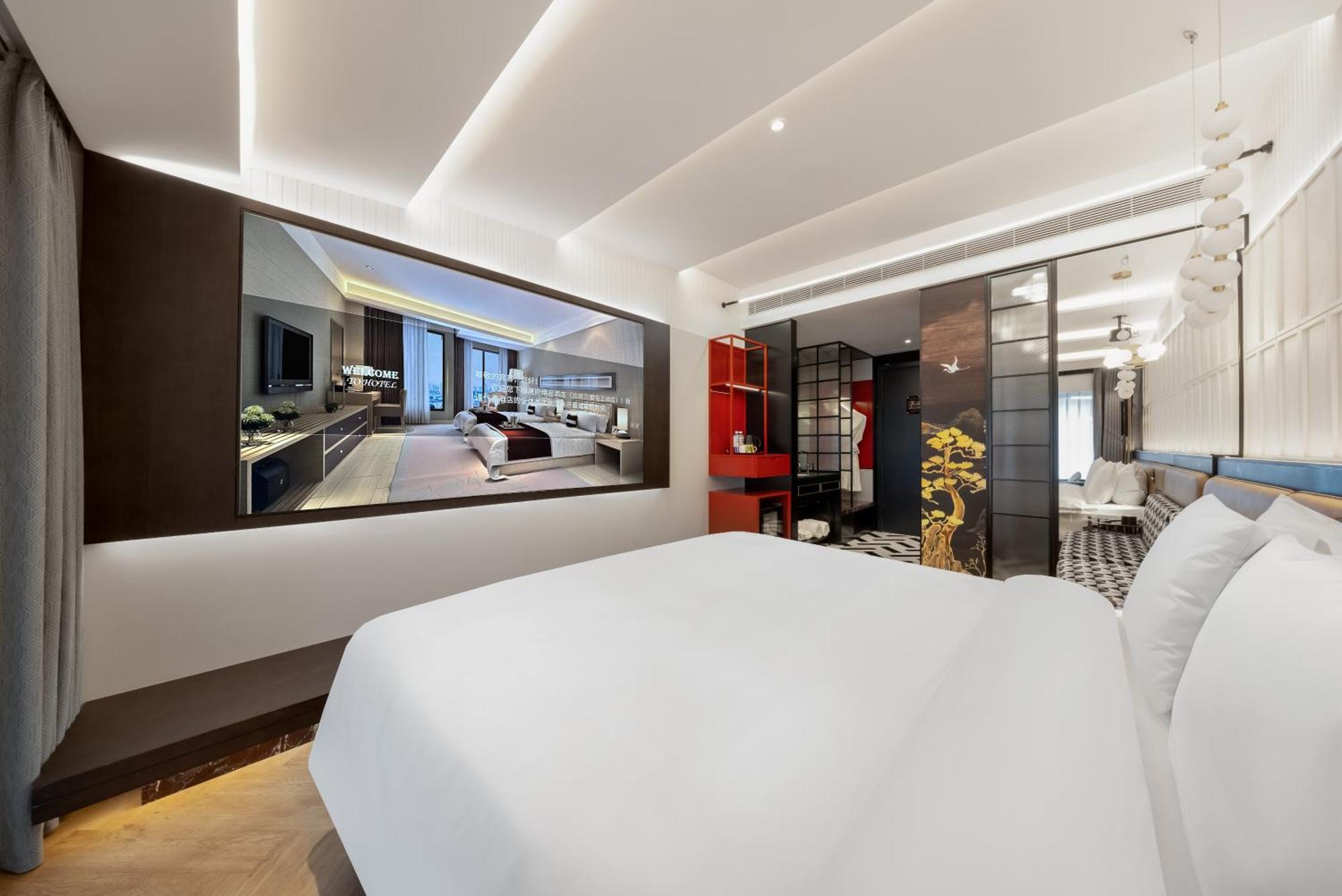 Tangfu Sanlitun Boutique Hotel---breakfast, Restaurant And Bar, Close To Tian'anmen Square Forbidden Temple Of Heaven, Laundry, Gym, Robot, Ticket Service, Located In Center Metro Line 2, One Station To Airport Express