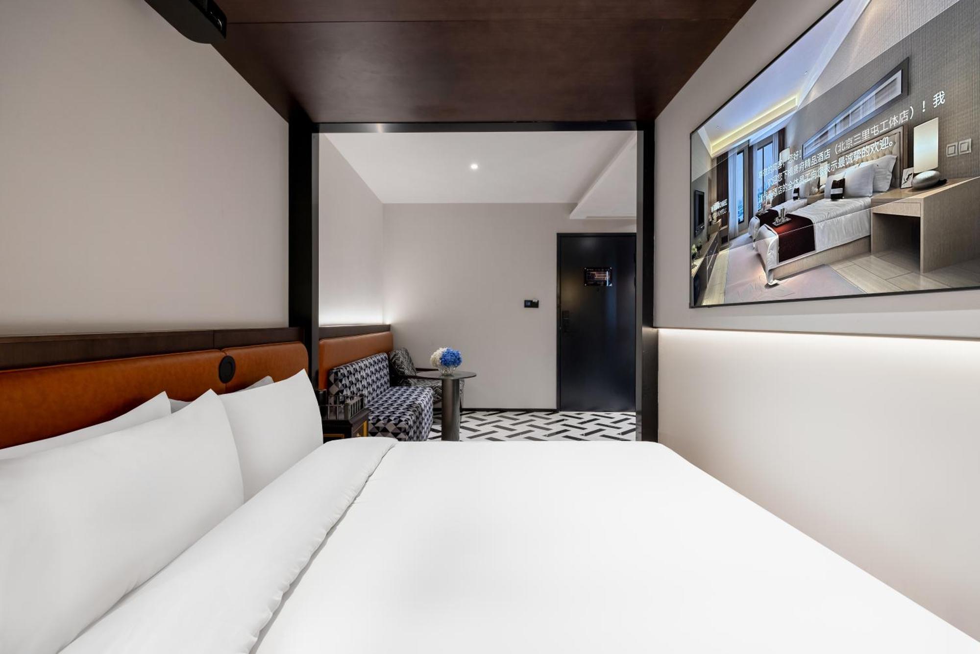 Tangfu Sanlitun Boutique Hotel---breakfast, Restaurant And Bar, Close To Tian'anmen Square Forbidden Temple Of Heaven, Laundry, Gym, Robot, Ticket Service, Located In Center Metro Line 2, One Station To Airport Express 4* Beijing
