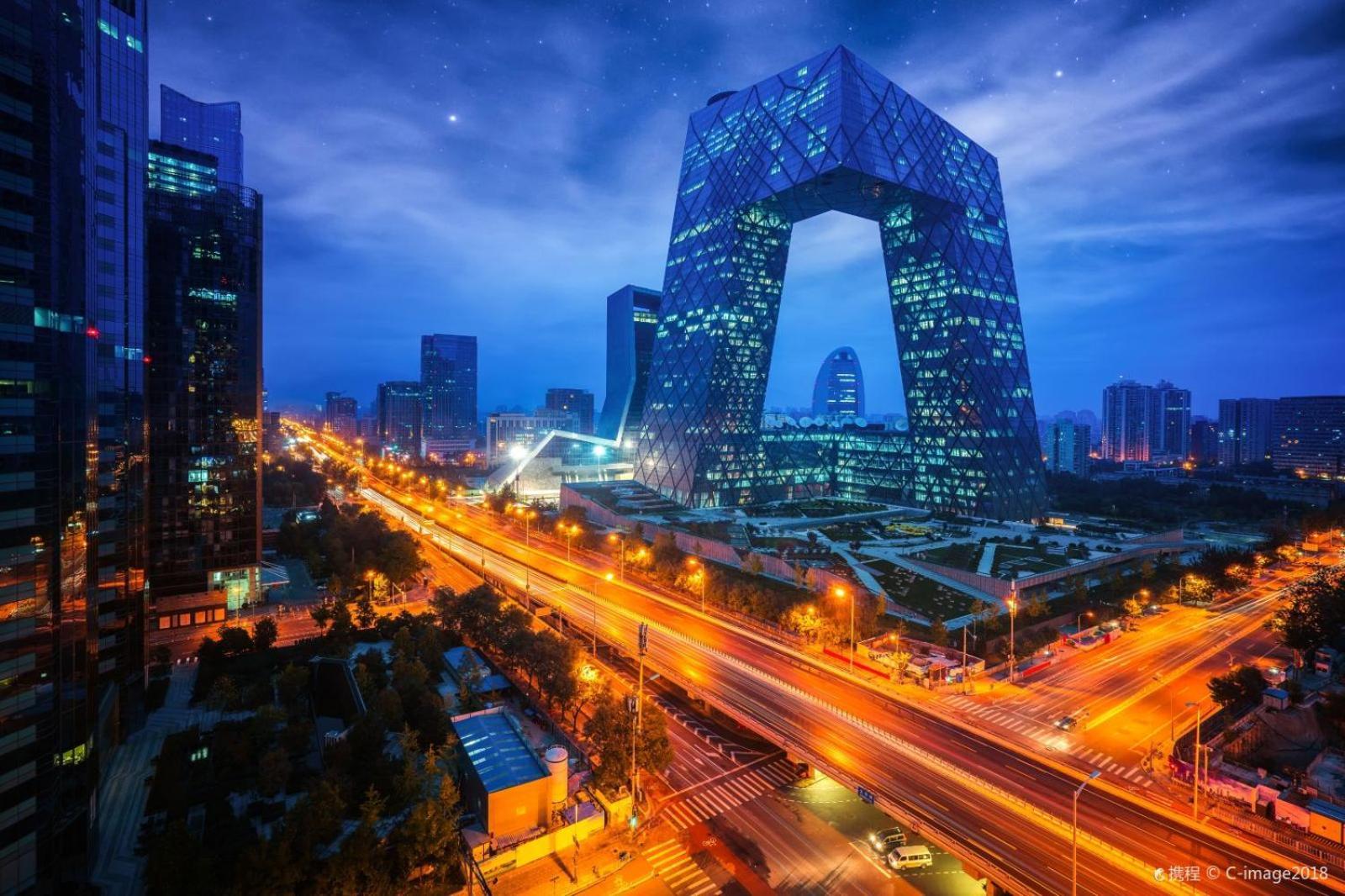Hotel Tangfu Sanlitun Boutique Hotel---breakfast, Restaurant And Bar, Close To Tian'anmen Square Forbidden Temple Of Heaven, Laundry, Gym, Robot, Ticket Service, Located In Center Metro Line 2, One Station To Airport Express