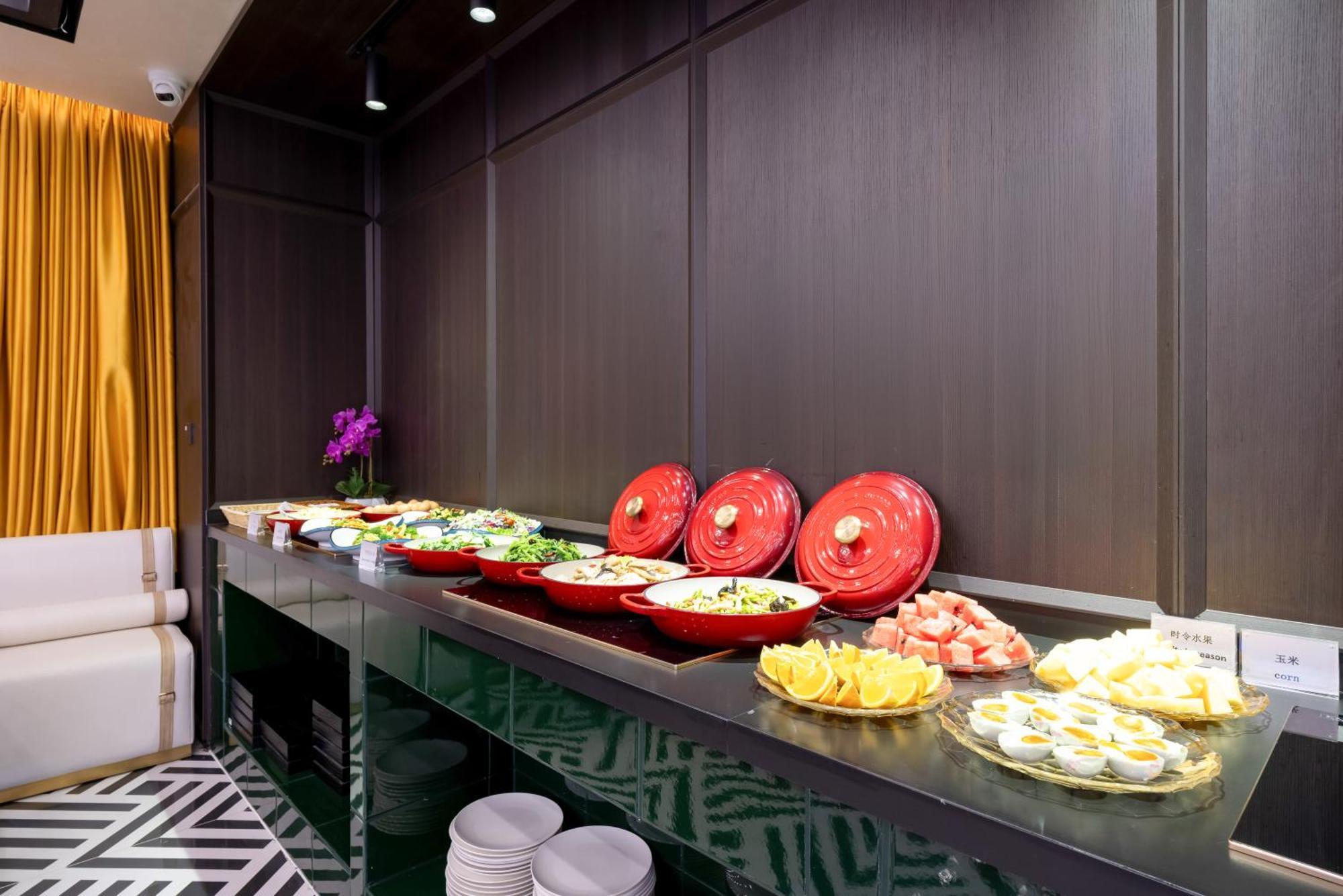 Hotel Tangfu Sanlitun Boutique Hotel---breakfast, Restaurant And Bar, Close To Tian'anmen Square Forbidden Temple Of Heaven, Laundry, Gym, Robot, Ticket Service, Located In Center Metro Line 2, One Station To Airport Express Beijing