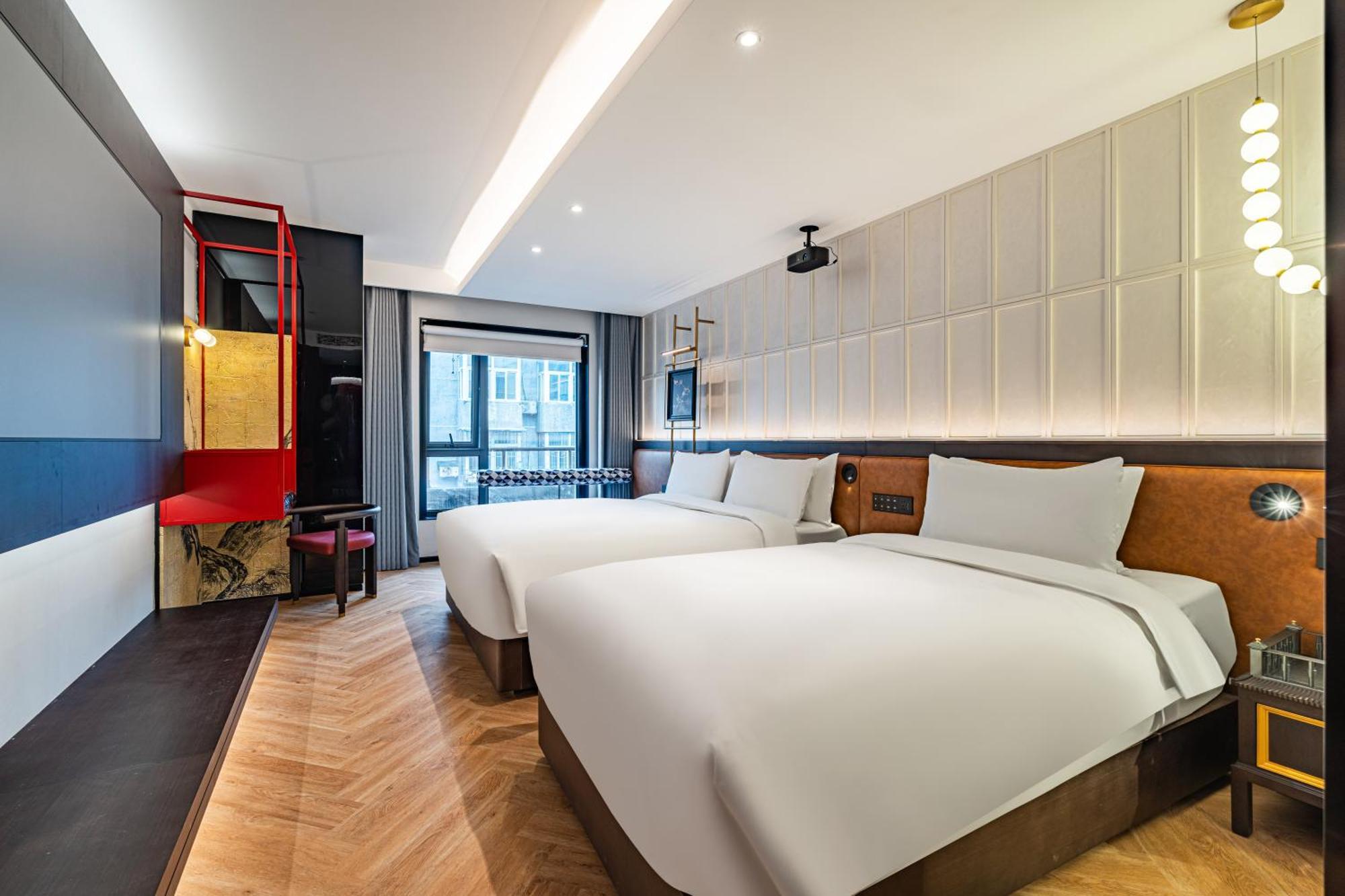 Tangfu Sanlitun Boutique Hotel---breakfast, Restaurant And Bar, Close To Tian'anmen Square Forbidden Temple Of Heaven, Laundry, Gym, Robot, Ticket Service, Located In Center Metro Line 2, One Station To Airport Express 4* Beijing